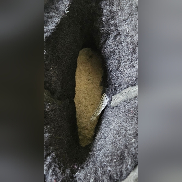 UGG Black Suede Ankle Boots – Women’s Size 7.5 - Picture 6 of 8